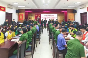 Cơ quan công an làm việc với các đối tượng liên quan đến vụ án. Ảnh: CACC