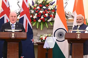 Thủ tướng Ấn Độ Narendra Modi (phải) trong cuộc họp báo chung với Thủ tướng New Zealand Christopher Luxon tại New Delhi, Ấn Độ. Ảnh: NDTV