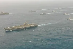 Eo biển Hormuz giữa lúc Mỹ và Iran leo thang giao tranh. Ảnh: CENTCOM