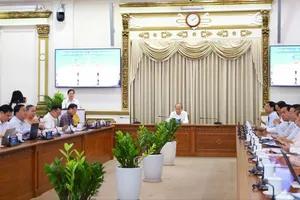 Lãnh đạo Sở Tư pháp báo cáo tại hội nghị