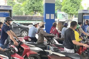 Nguồn ethanol sản xuất trong nước hiện đạt khoảng 25.000m³/tháng, mới đáp ứng khoảng 25% nhu cầu phối trộn xăng E10
