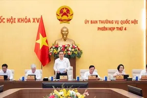 Chủ tịch Quốc hội Trần Thanh Mẫn chủ trì một phiên họp của UBTVQH. Ảnh: VIẾT CHUNG 