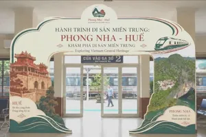 Giới thiệu đôi tàu du lịch kết nối cố đô Huế và Phong Nha (Quảng Trị). Ảnh: ĐSVN.