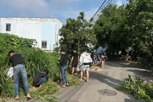 Nhóm thanh thiếu niên "đi bão" quá khích sau trận thắng của đội tuyển Việt Nam