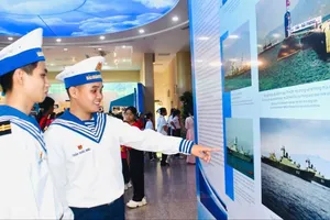 Triển lãm 160 tư liệu, hình ảnh về người chiến sĩ Hải quân