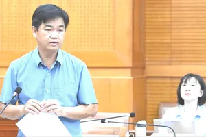 Đồng chí Lê Văn Minh, Phó Trưởng Ban Thường trực Ban Tuyên giáo và Dân vận Thành ủy TPHCM, phát biểu tại buổi làm việc với đoàn công tác Ban Tuyên giáo Trung ương. Ảnh: VIỆT DŨNG