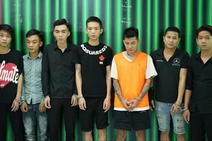 Giữ khẩn cấp 7 người liên quan vụ ô tô tông vào đám đông