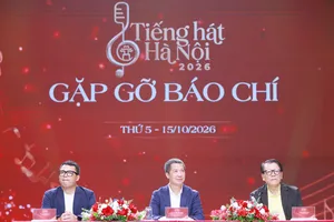 Các nghệ sĩ trình diễn tại buổi gặp gỡ báo chí khởi động cuộc thi “Tiếng hát Hà Nội 2026”. Ảnh VĂN TUYẾN