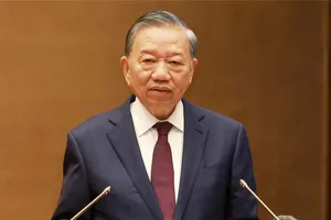 Tổng Bí thư, Chủ tịch nước Tô Lâm phát biểu chỉ đạo Hội nghị toàn quốc quán triệt, triển khai thực hiện Nghị quyết Trung ương 4, sáng 16-10 - Ảnh: VGP