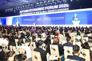 Phiên toàn thể cấp cao Diễn đàn Kinh tế Mùa thu 2026 sáng 28-10. Ảnh: HÙNG TRIỀU