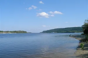 Chính quyền Ukraine xây đập chặn dòng chảy của sông Dnieper