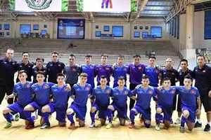 Đội U20 futsal Việt Nam sẵg xung trận. Ảnh: Quang Thắng 