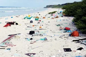 Đảo nhiều rác nhất thế giới