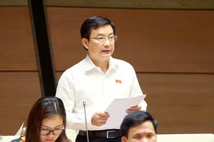 Đại biểu Quốc hội Phạm Trọng Nhân (tỉnh Bình Dương)  phát biểu ý kiến