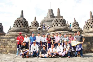 Du khách BenThanh Tourist tại Bali, Indonesia