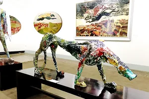 Tác phẩm sơn mài Vua