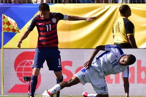 Mỹ (trái) đặt nặng thành tích tại giải lần này.