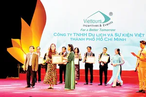 Viettours nhận  Giải thưởng Du lịch  Việt Nam 2017