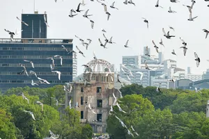 Những cánh chim hòa bình trong lễ tưởng niệm 71 năm thảm họa hạt nhân Hiroshima, Nhật Bản (Ảnh: Reuters)