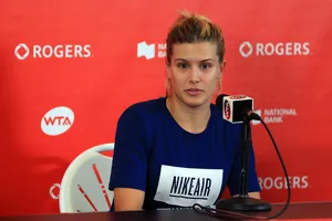 Eugenie Bouchard trong buổi trả lời họp báo.