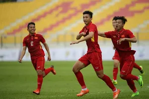 Chuyện 2 chiếc thẻ vàng