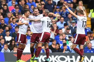 Burnley có được trận thắng mở màn trên sân khách.