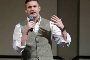 Mỹ: Bang Florida ban bố tình trạng  khẩn cấp chống xung đột sắc tộc