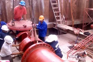 Đưa nước sạch  đến từng hộ dân