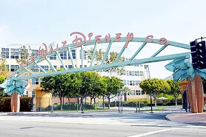Walt Disney thưởng lớn cho nhân viên