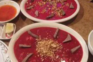 Dễ mắc liên cầu khuẩn lợn do ăn tiết canh