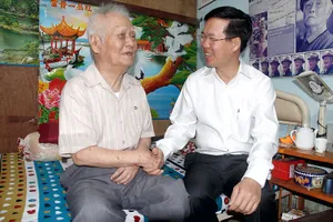 Trưởng ban Tuyên giáo Trung ương Võ Văn Thưởng  thăm, chúc tết NXB Trẻ, nhạc sĩ Nguyễn Văn Tý