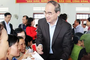 TP Hồ Chí Minh:  Gần 1.390 tỷ đồng chăm lo tết