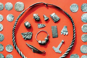 Tình cờ phát hiện kho báu