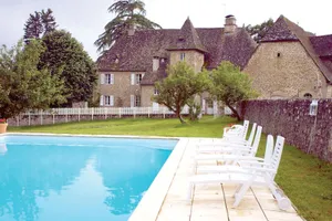 Cơ hội sở hữu lâu đài 1,7 triệu EUR chỉ với 10 bảng Anh