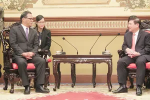 Chủ tịch UBND TPHCM Nguyễn Thành Phong tiếp Chủ tịch Quốc hội Liên bang Micronesia 