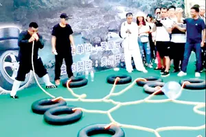 Kỷ lục mới về thổi bánh xe bằng mũi