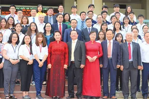 Trường đại học có trách nhiệm đóng góp  hoàn chỉnh hệ thống quản lý nhà nước