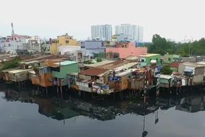 Gian nan chỉnh trang kênh rạch