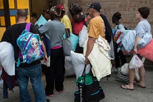 Người dân Mỹ sơ tán tránh bão Florence