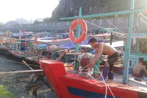 Mangkhut vào biển Đông không còn là siêu bão, nhưng vẫn rất mạnh