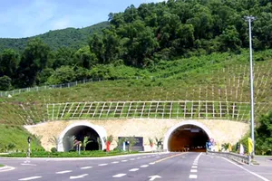 Vụ “dọa” ngừng hoạt động hầm Hải Vân:  Đã đóng tiền điện và khẳng định “không có quyền đóng cửa hầm”