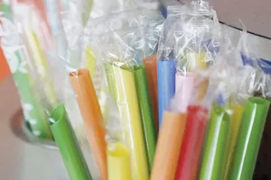 Bang California (Mỹ) cấm dùng ống hút nhựa