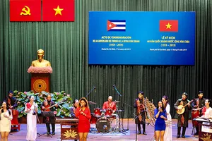 Kỷ niệm 60 năm  Quốc khánh Cộng hòa Cuba 