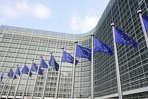 Bầu cử “né” phong trào dân túy