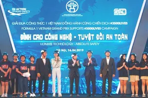 Tặng học sinh, sinh viên 10.000 nón bảo hiểm