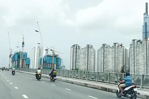 Một số dự án nhà ở đang triển khai  xây dựng tại TPHCM      Ảnh: Huy Anh