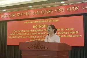 Đồng chí Võ Thị Dung, Phó Bí thư Thành ủy TPHCM phát biểu tại hội nghị