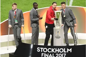 Chức vô địch khiến Ibrahimovic và các đồng đội “quên” cả việc mình đang bị chấn thương.