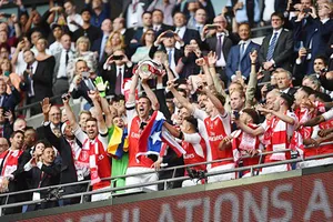 Arsenal đăng quang ngôi vô địch FA Cúp 2017