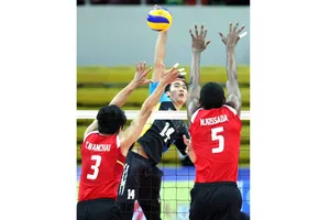 Chủ công Từ Thanh Thuận (đập bóng) sẽ có trải nghiệm đáng nhớ ở Ninh Bình. Ảnh: Nhật Anh